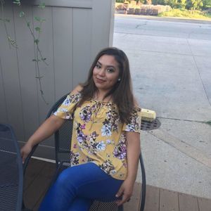 Meet your Posher, Ana